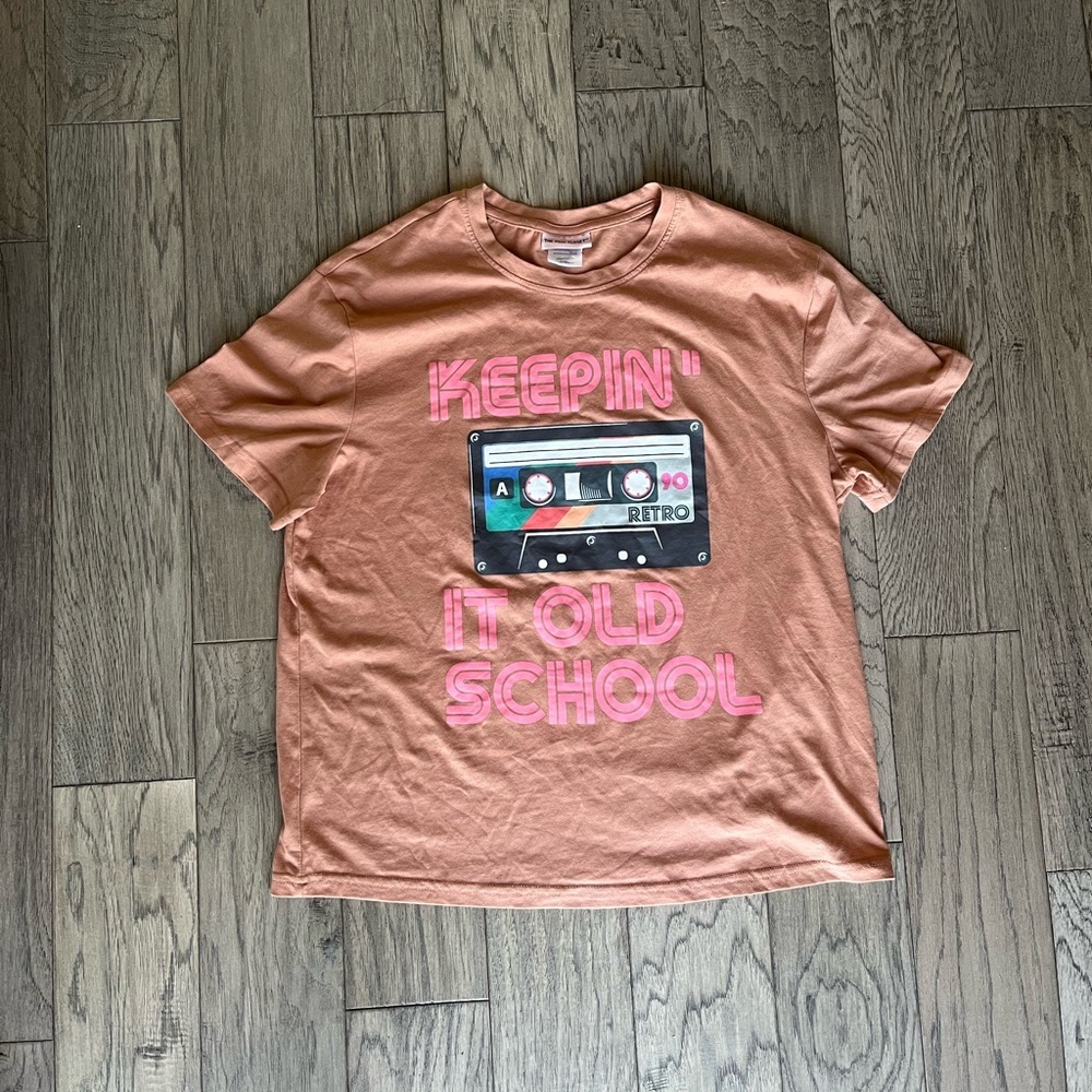 The Pink Closet tshirt size L